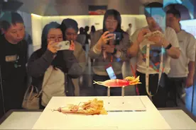 假期首日河南文旅开启“人从众”模式图片