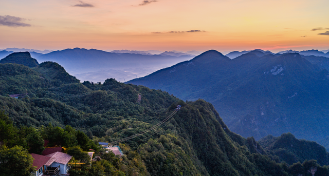 胡昶：从川西秘境到家园晨曦