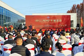 湖北潜江龙虾冬季开捕图片