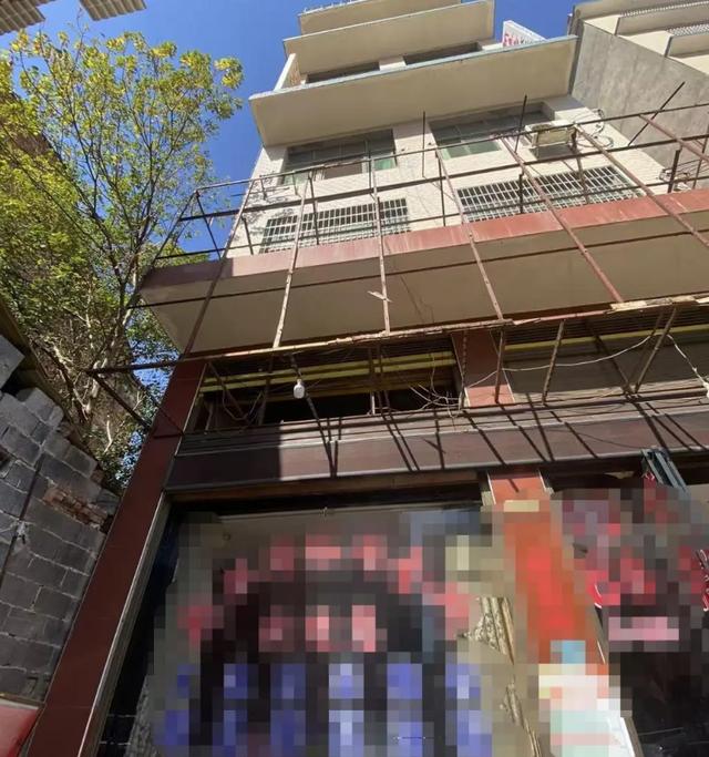 湖南“情侣婚前先后坠楼身亡”，女方家属称愿意归还16万元彩礼	，其他不合理要求不接受