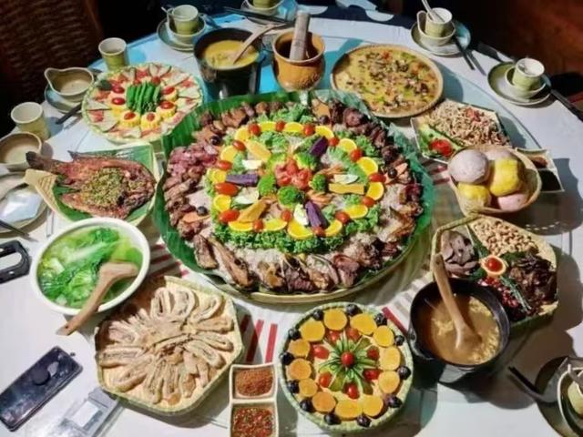 国庆去秘境怒江！千人手抓饭、冲咖啡创意赛……这场文化周太会玩