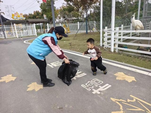东西湖区梧桐雨公园400公顷美景的保洁密码