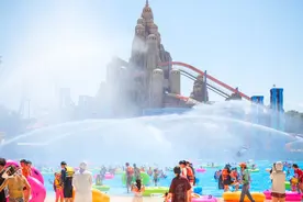 欢乐谷上新“玛雅海滩”水公园，华侨城开启北京水陆双园互娱模式图片