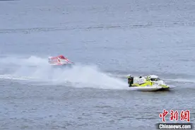 F1H2O上海大奖赛排位赛落幕 鲁斯狄·怀亚特摘得杆位图片