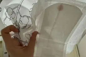 “绵绵的羊”卫生巾被曝有异物？品牌发布致消费者公开信图片