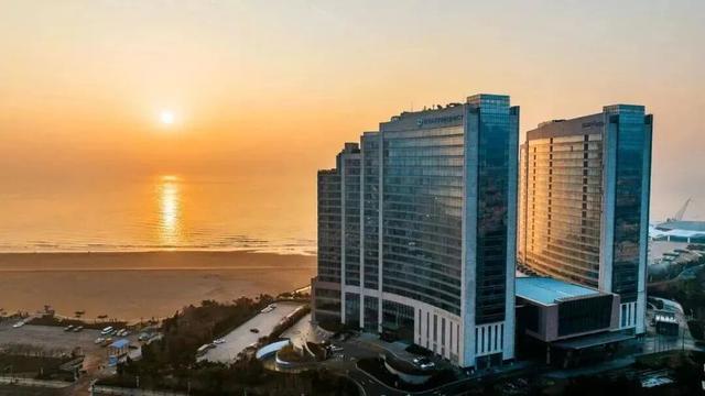 到青岛的火车、飞机票根别扔，近700项专属福利等你领！