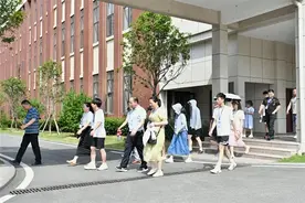 黄冈大光华高级中学今年秋季首场校园开放日暨招生说明会活动图片