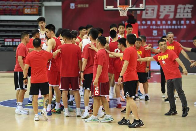 亚洲杯小组赛中国男篮场均得分第3