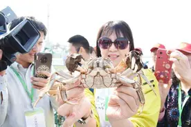 市消费者委员会组织开展大闸蟹消费体察活动——守护市民“舌尖上的鲜美”图片