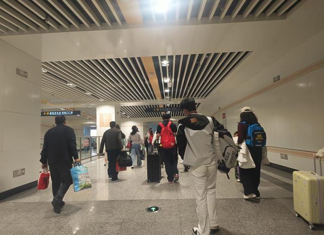 西安多措并举保“双节”出行畅通