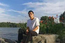 高考16次将到广州读大学的唐尚珺：称人生伴着遗憾前行图片