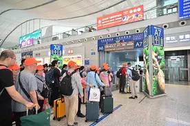 动车组列车全部上线！“五一”假期广铁预计发送旅客2020万人次图片