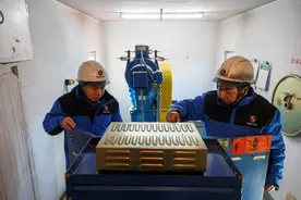 20年超龄老电梯依旧很皮实？实探这个通州小区的“健康密码”图片