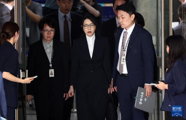 “清算”逻辑下青瓦台难有永远的春风