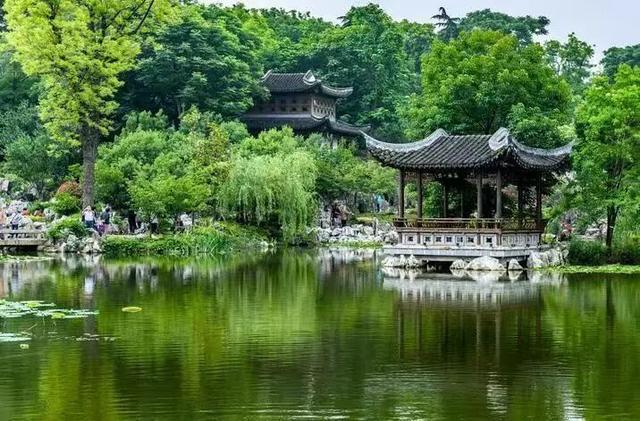 新同学，请留步！一起在秦淮解锁青春新玩法→