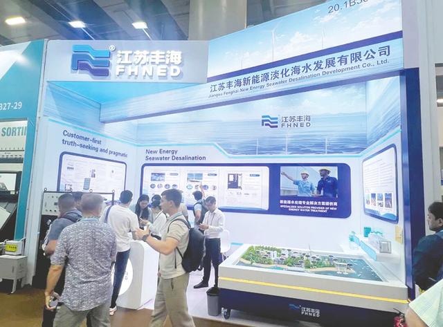 广交会“神器”引来疯抢 外商骑行李箱满场飞奔，中国卷尺凭“不塌软”卖高价……