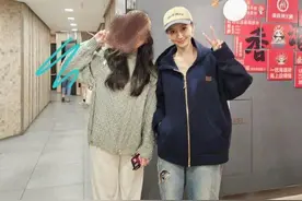 Angelababy与网友合影：主动脱下口罩，对粉丝真的很好，绝对有168cm图片