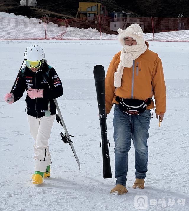 曲靖：西南高山雪场实力出圈 “冰雪+”撬动区域经济新增长