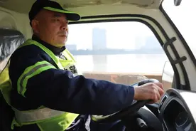连续16年坚守，他说：“已经成为一种习惯和责任”图片