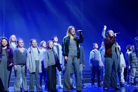 美国知名儿童合唱团来汉演出，天籁童声赢得观众喝彩图片