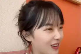 “挖呀挖”黄老师回应“爆红时隐退生子”图片