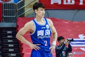 场均18.3分！首次入选的王睿泽是这支国家队年纪最大的球员图片