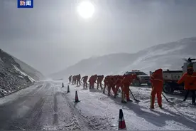 青海高海拔地区降雪 多条路段受影响图片