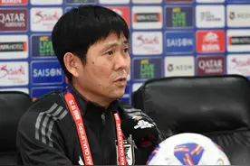 （体育）足球——世预赛：日本队举行赛前发布会并进行训练图片