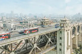 武汉启动文旅城市环游巴士樱花专线图片