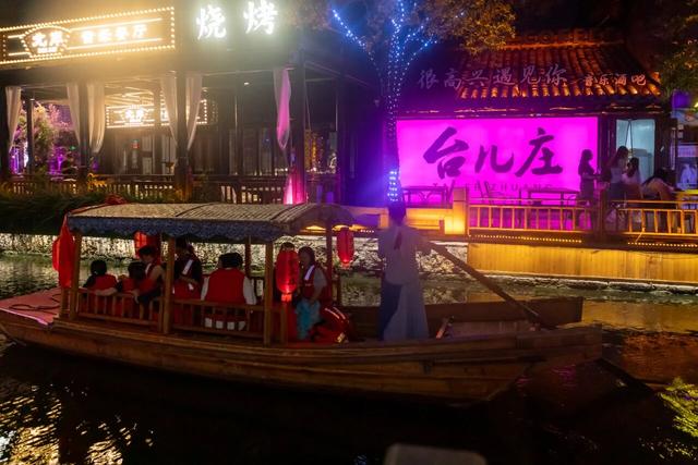 全城入戏 · 一秀倾城 | 月下古城演艺纷呈，灯火阑珊处醉台城