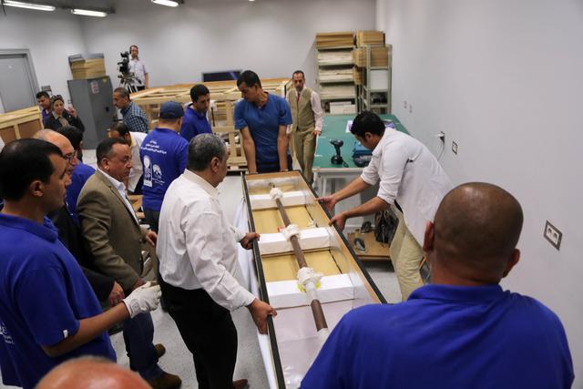 中东行记丨金字塔下，崛起一座新博物馆