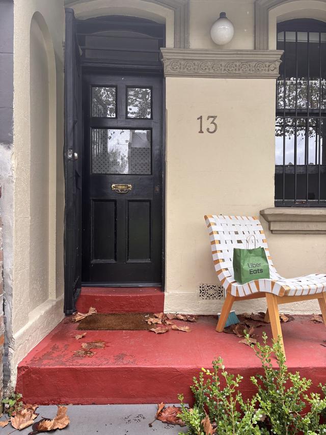 “攒下一笔钱”：一天2000元，中国背包客澳洲打零工