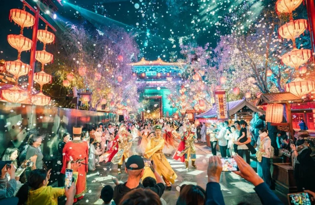 这个暑期，去清明上河园邂逅《清明上河图》里的汴京！