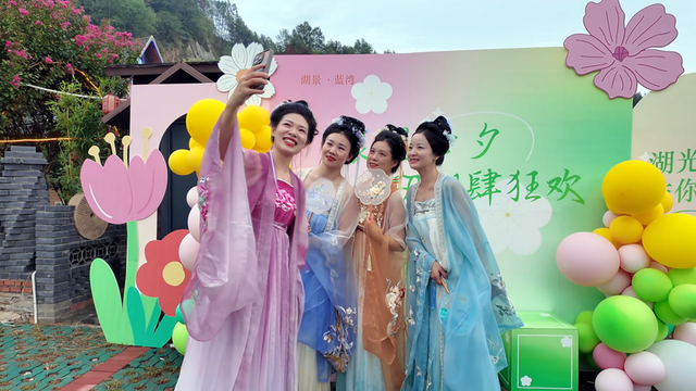 孝昌：七夕草坪音乐节  奏响乡村文旅新乐章