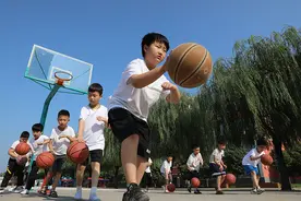体育老师当班主任，你支持吗？图片