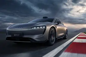 智界S7再迎OTA重磅升级 新增遥控泊车辅助等功能图片