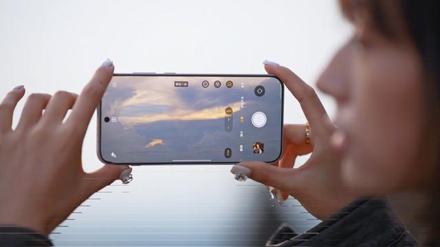 OnePlus 15规格与产品图像在发布前泄露