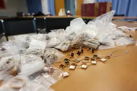 卡地亚戒指售价仅为正品的十分之一？上海警方抓获这个犯罪团伙！图片