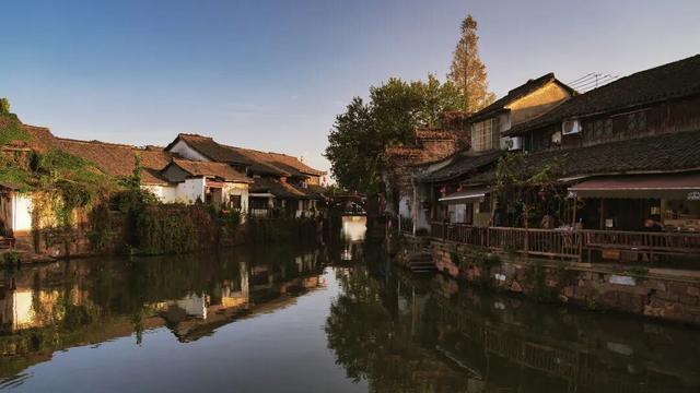 大雪一过，浙江古镇的屋檐下，挂满了江南的冬日滋味