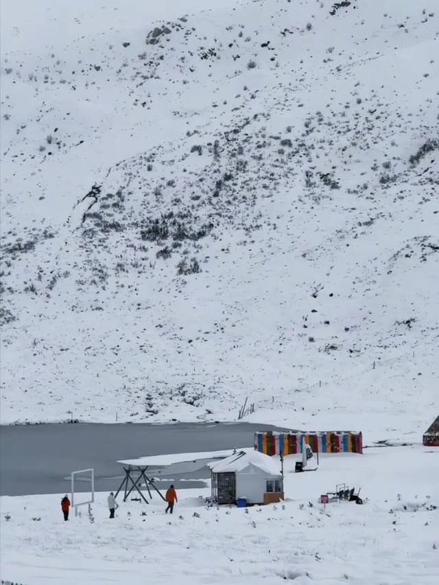 雪后的甘孜，走一路美一路！