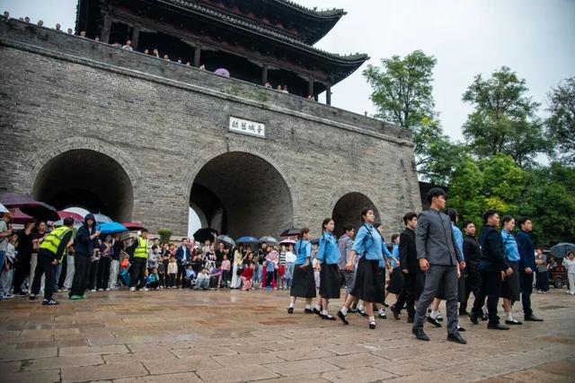 十一来台儿庄古城，共赴热血红色演艺之约！