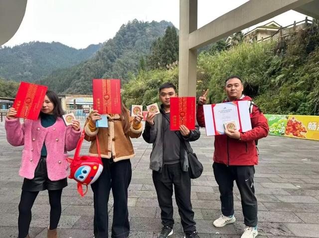 【抢完即止！】瓦屋山78元早鸟票来啦！畅玩冬日仙境，“四驱”挑战冰雪桌山！