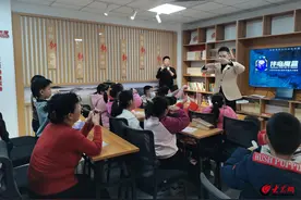 崂山区中韩街道巧用“微治理”，串起居民“微幸福”图片