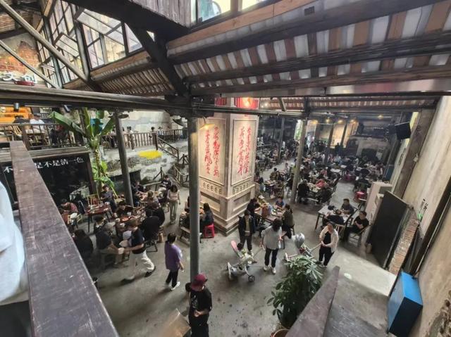 “不务正业”的茶馆都在闷声发财？3个让你意外的盈利点