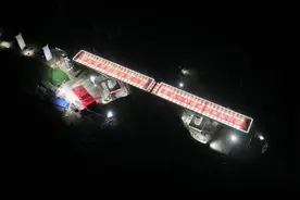 中铁十七局：雄商高铁跨京九铁路转体桥全部合龙图片