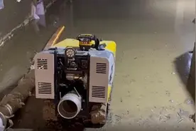 徐工机械专业设备助力防汛救灾图片