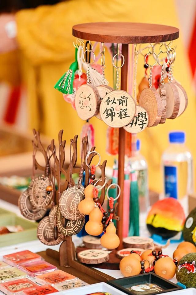 凉山冬日私藏路线，一天解锁“冰与暖”的双倍治愈