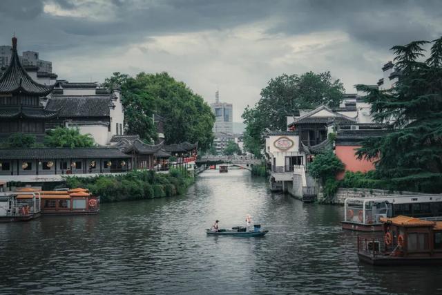十里秦淮生烟雨 千年文枢耀金陵