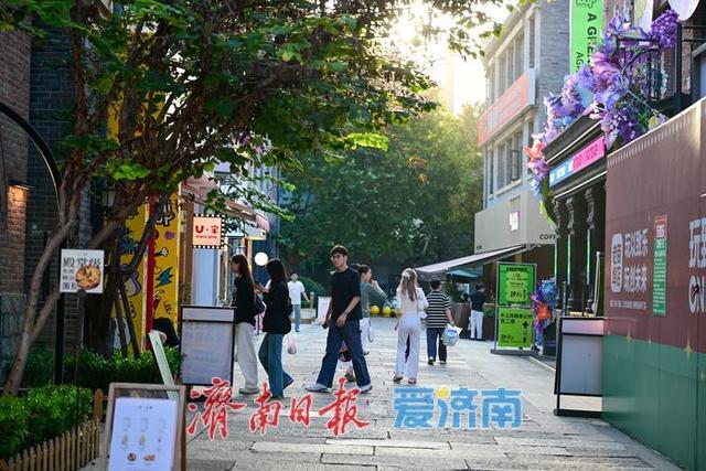 一年四季 泉在济南丨国庆假期济南老商埠人气火爆，历史文化街区焕发新活力