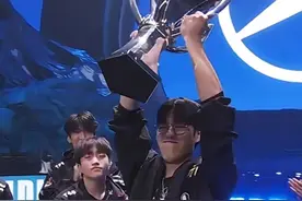 英雄联盟S13·全球总决赛，T1 3:0 WBG夺得世界冠军图片